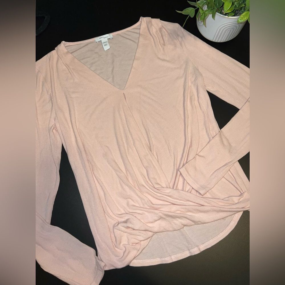 Daily Ritual Light Pink Long sleeve Bottom knot Size XS EUC